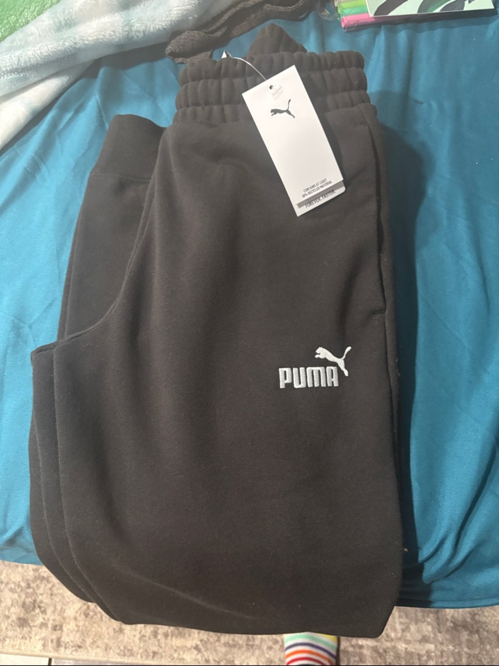 NWT!! Puma Black Women’s Logo Joggers with Ribbed Ankles - Picture 3 of 3